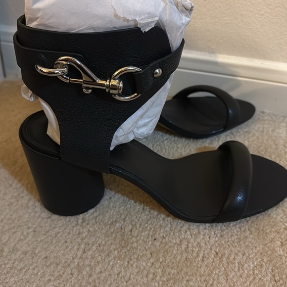 NWOT Rebecca Minkoff Malina black leather ankle strap sandal with clasp size 9.5 - Picture 3 of 8